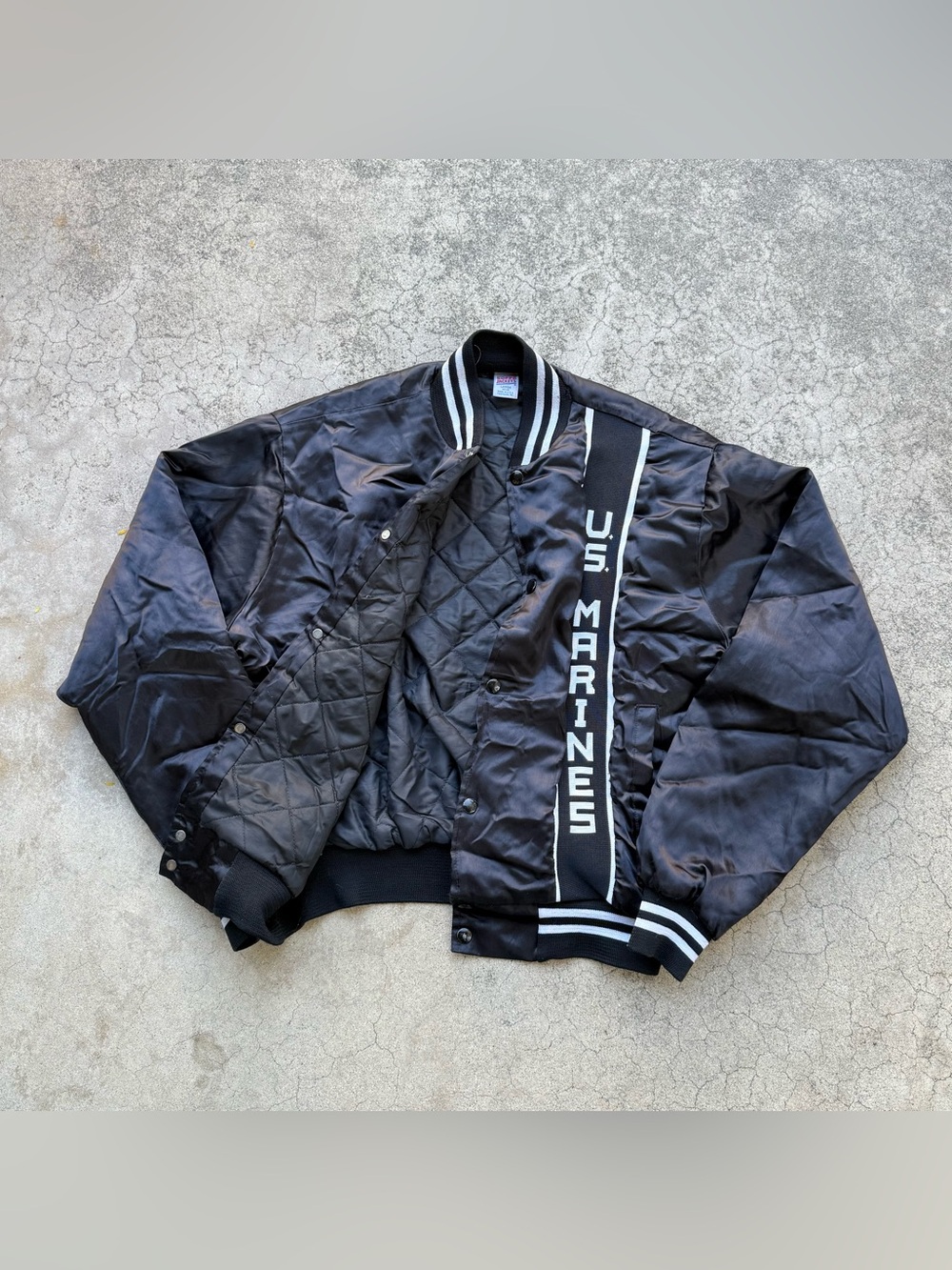 Vintage 80’s 90’s U.S. MARINES Satin Bomber Quilted Black Jacket